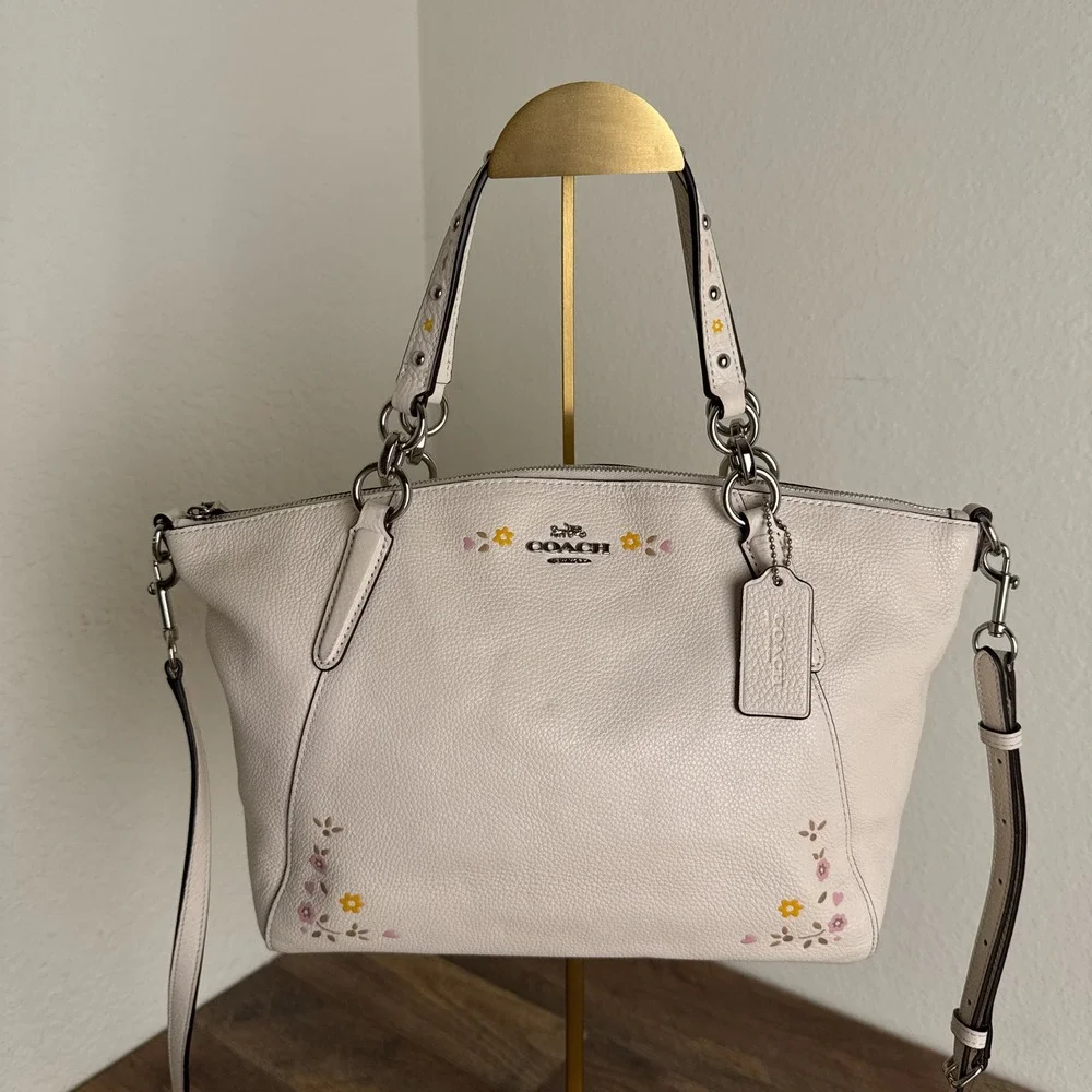 Coach Kelsey Satchel White Floral Embroidered Pebble Leather Bag F24599 - Picture 2 of 16